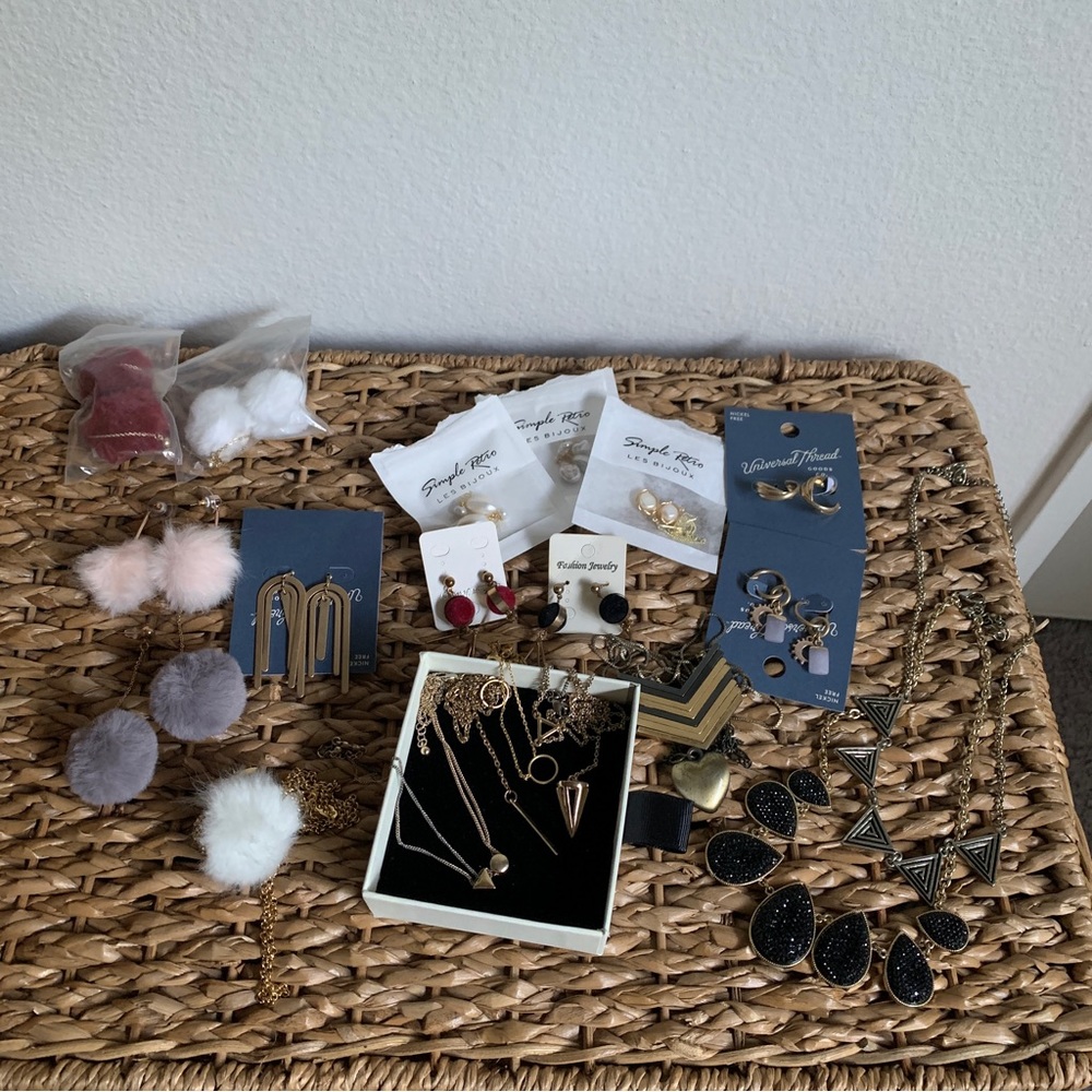 Assorted Jewelry